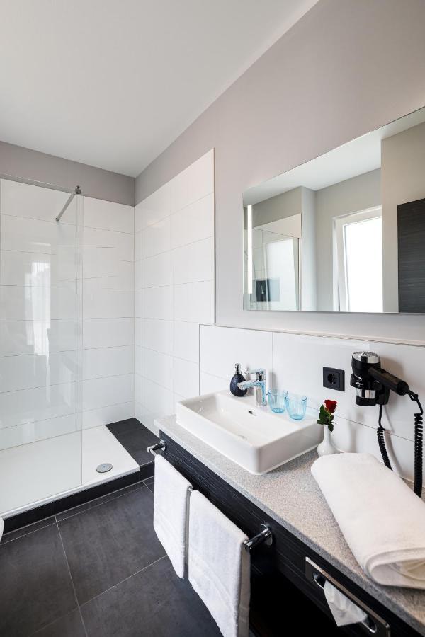 Herzl Hotel Bei Erding Forstern Экстерьер фото